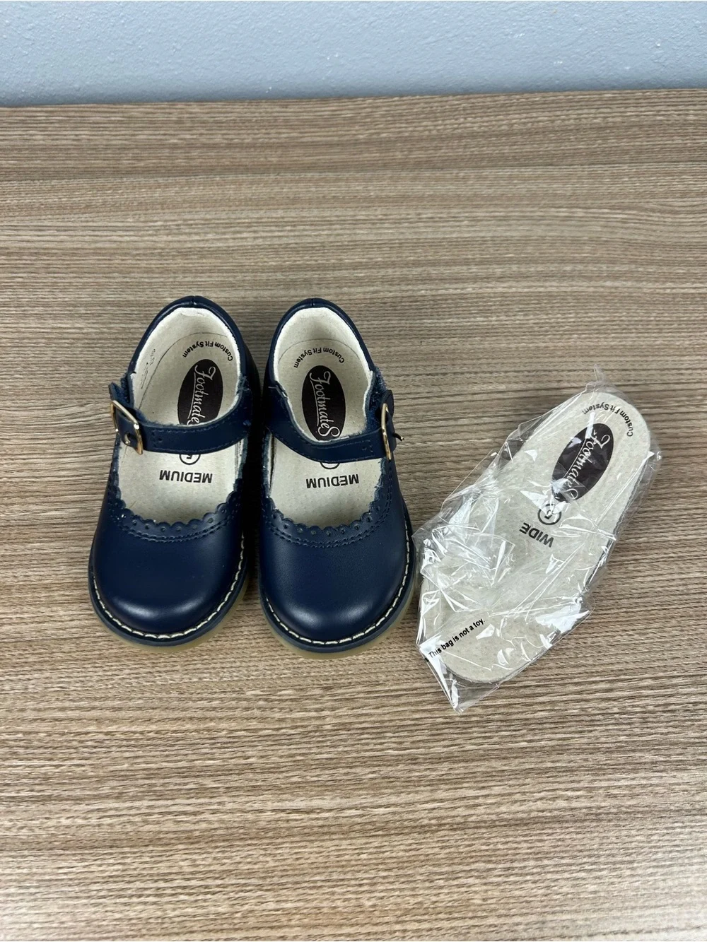 Footmates Allie Navy Dress Shoes 5 Medium church shoes girls casual shoes